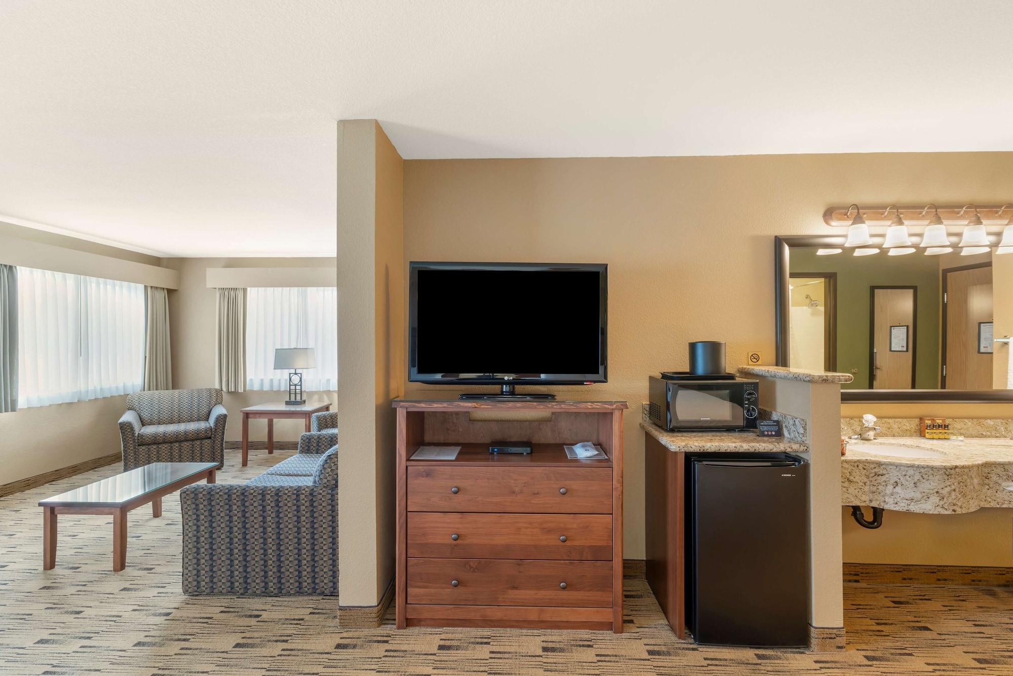 Best Western Plus Columbia River Inn Cascade Locks Exterior photo