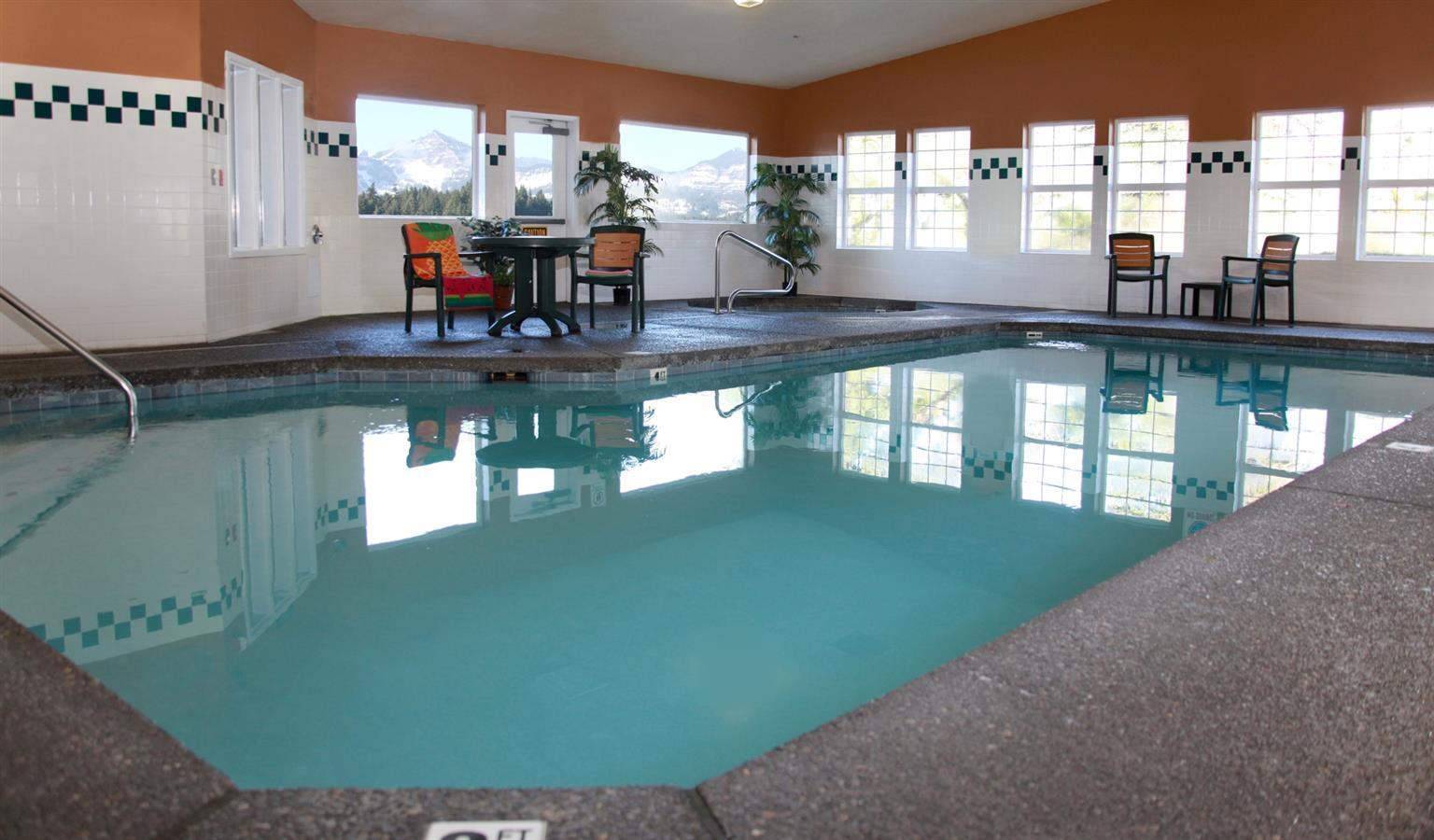 Best Western Plus Columbia River Inn Cascade Locks Exterior photo