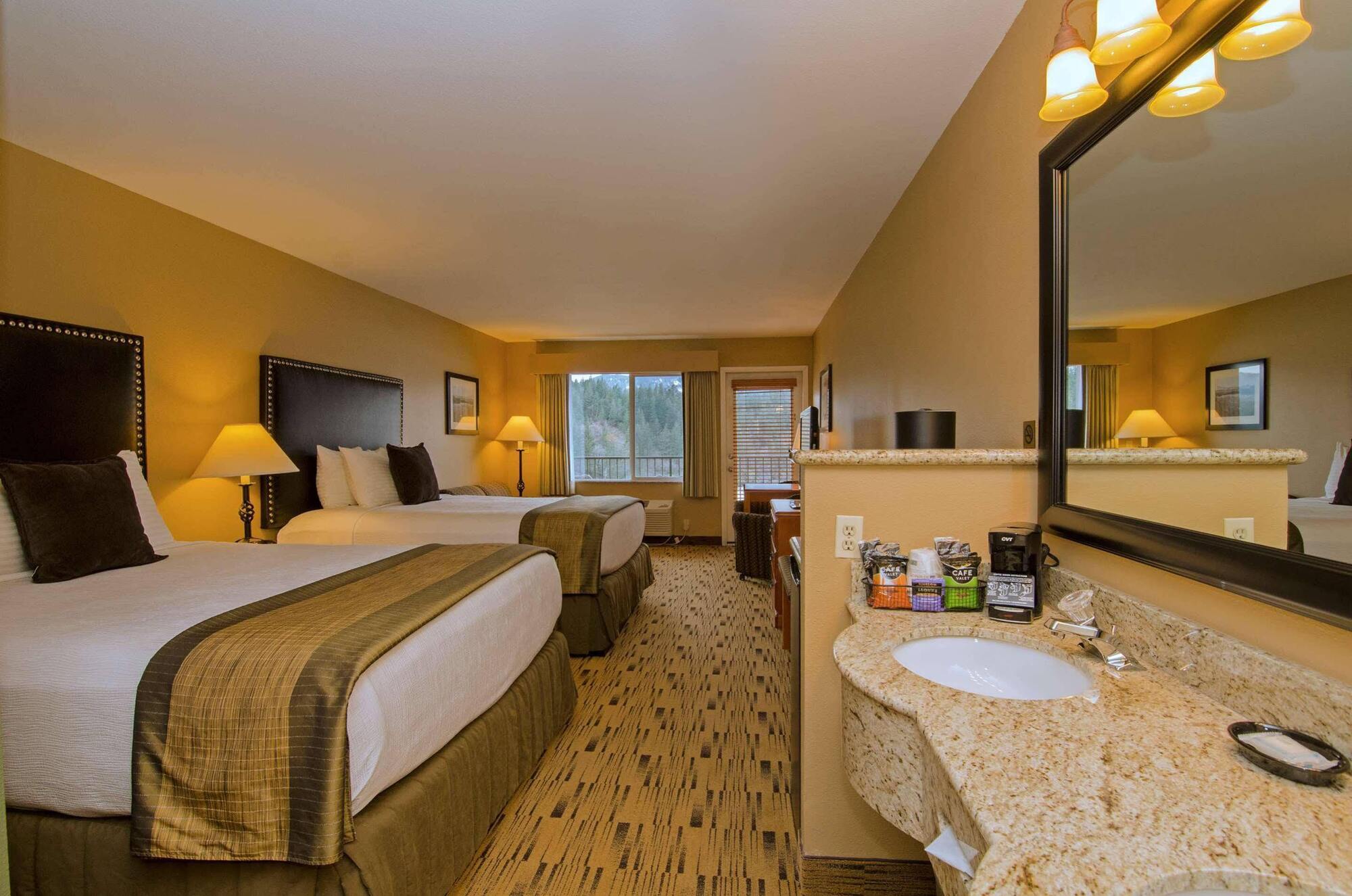 Best Western Plus Columbia River Inn Cascade Locks Exterior photo