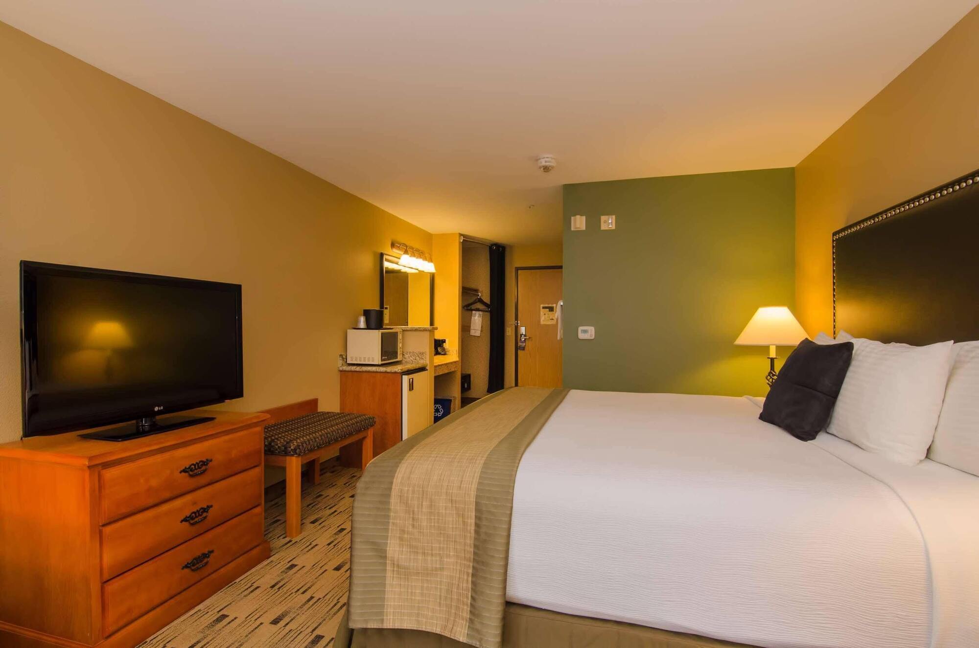 Best Western Plus Columbia River Inn Cascade Locks Exterior photo