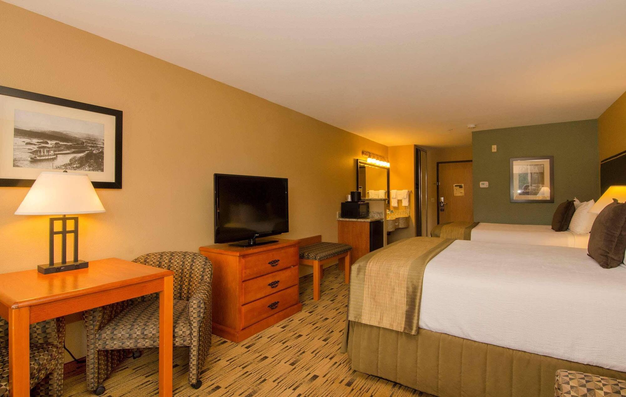 Best Western Plus Columbia River Inn Cascade Locks Exterior photo